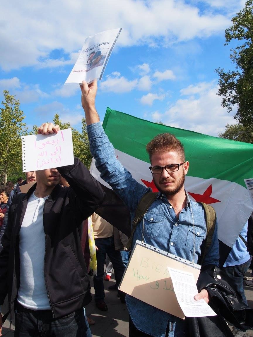Paris 05/09/2015 : Rassemblement #PasEnNotreNom #Réfugiés #RefugeesDignity #OpenEurope