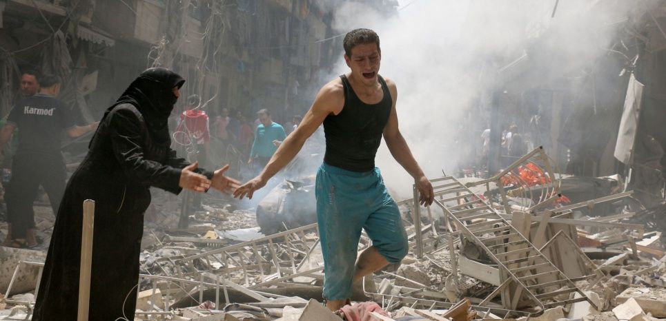Guerre en Syrie : Alep, une ville cruciale pour le régime de Bachar - par Elise Koutnouyan
