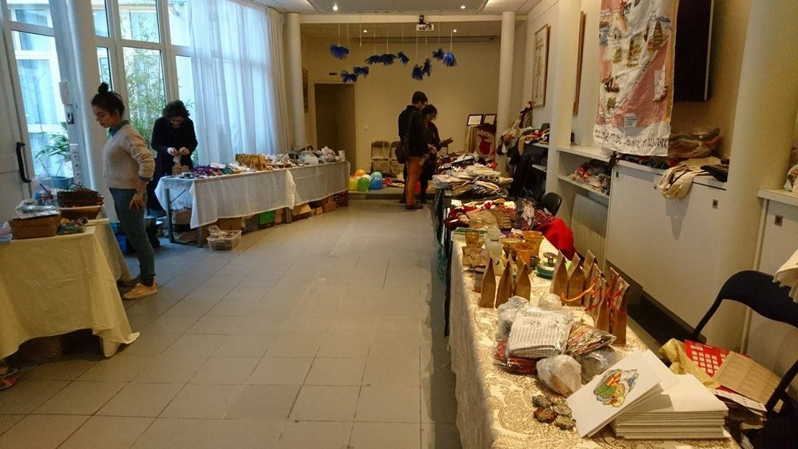 PARIS 04/12/2016 : BAZAR DE NOËL « POUR LES ÉCOLIERS SYRIENS »
