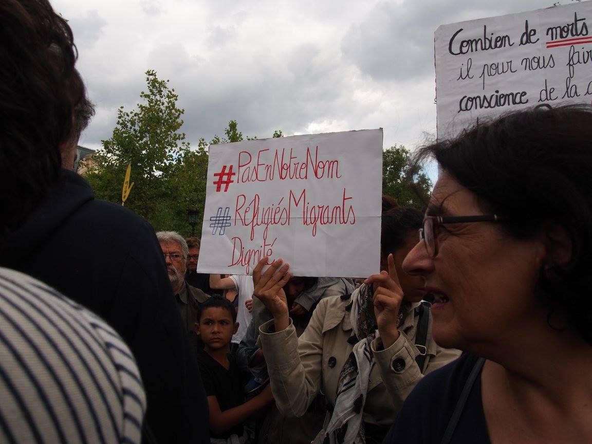 Paris 05/09/2015 : Rassemblement #PasEnNotreNom #Réfugiés #RefugeesDignity #OpenEurope