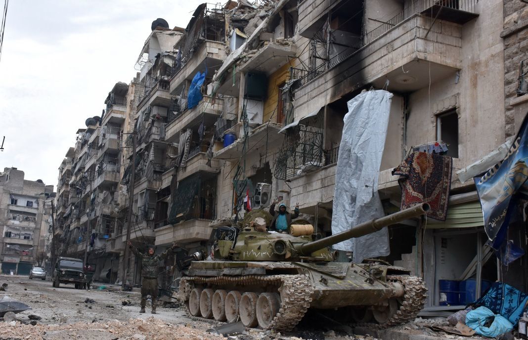 En Syrie, il n’y a plus aucune chance, étant donné le rapport de forces sur le terrain, que les prochains rounds des négociations de paix se tiennent sur la base d’une transition écartant Bachar Al-Assad du pouvoir.