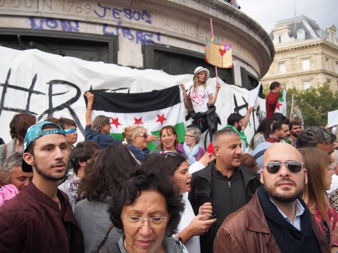 Paris 05/09/2015 : Rassemblement #PasEnNotreNom #Réfugiés #RefugeesDignity #OpenEurope