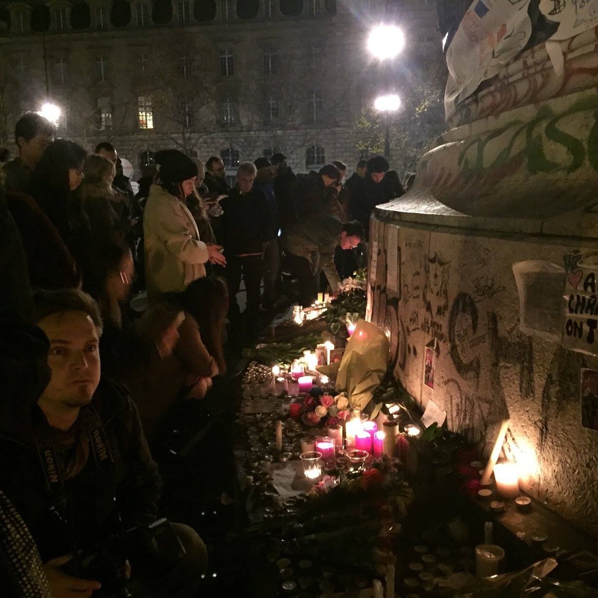 Paris 14/11/2015 : SYRIENS ET FRANÇAIS UNIS ET SOLIDAIRES FACE AU TERRORISME