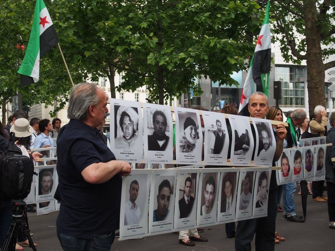 PARIS 11/06/2016 : "Manifestation " LES DÉTENUS D’ABORD / المعتقلون أولا"