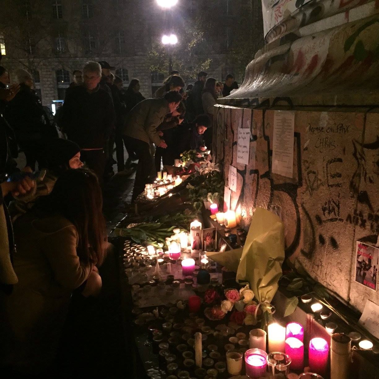 Paris 14/11/2015 : SYRIENS ET FRANÇAIS UNIS ET SOLIDAIRES FACE AU TERRORISME