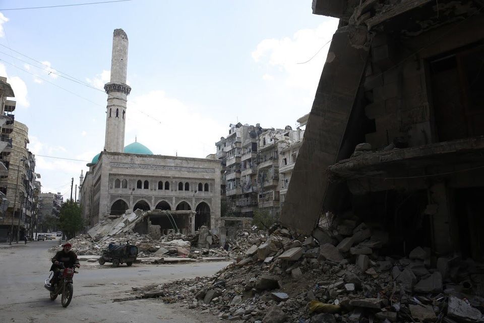                                                                                                               خوف و فقر وقهر.. عناوين الحياة في حلب  