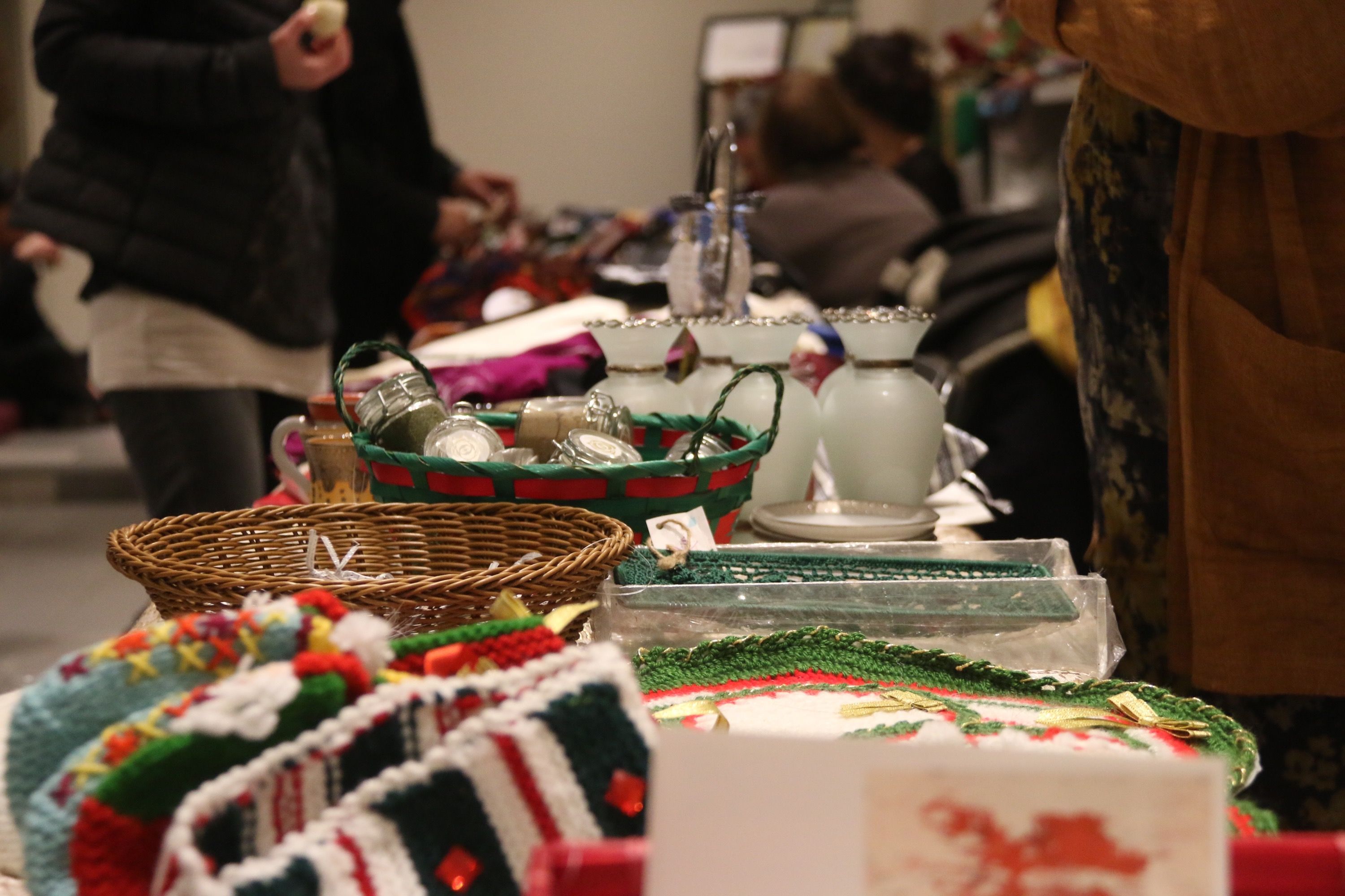 PARIS 04/12/2016 : BAZAR DE NOËL « POUR LES ÉCOLIERS SYRIENS »