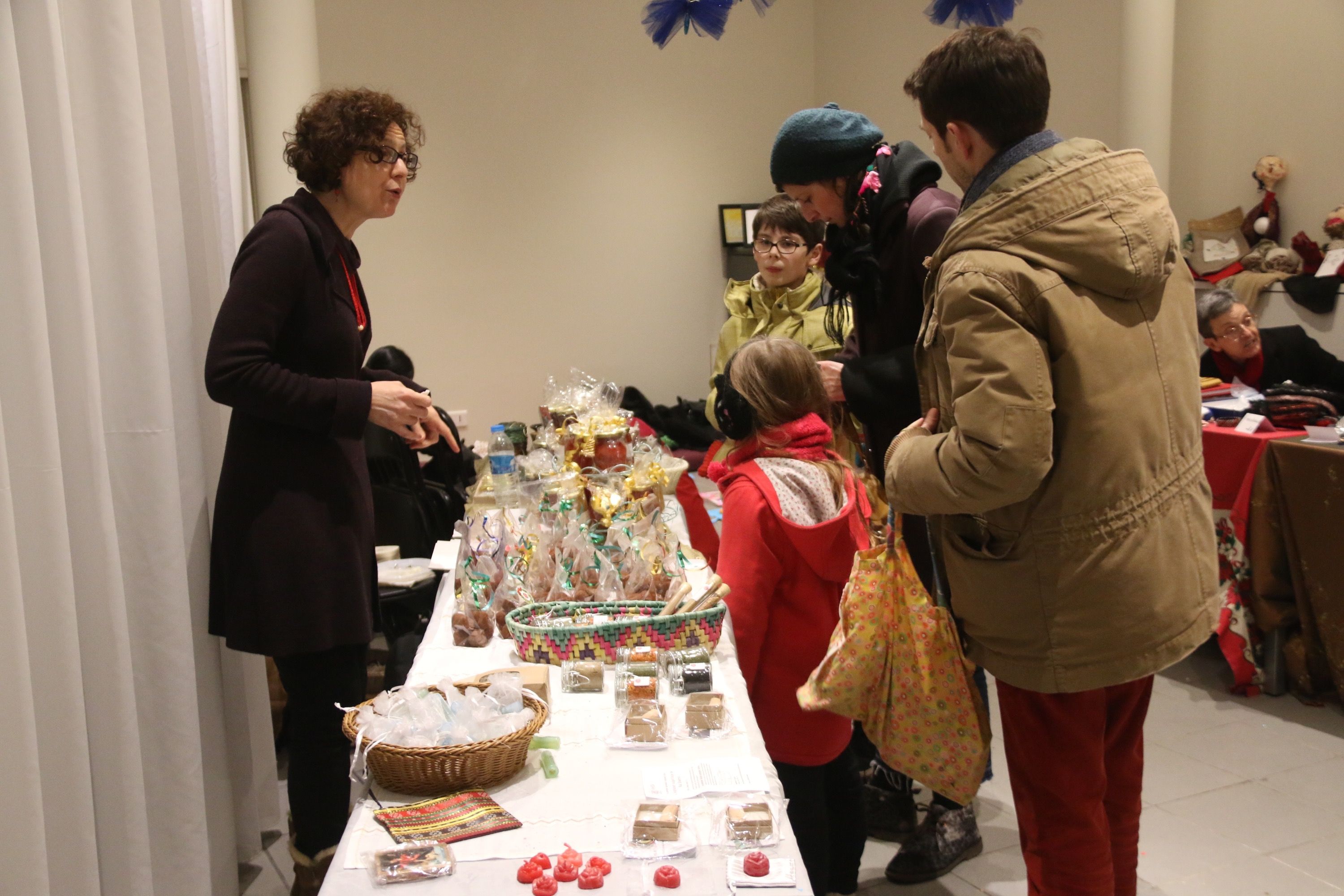 PARIS 04/12/2016 : BAZAR DE NOËL « POUR LES ÉCOLIERS SYRIENS »