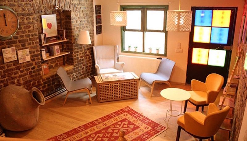 À Istanbul, cette librairie offre aux réfugiés de Syrie un véritable réconfort - par Nicolas Gary