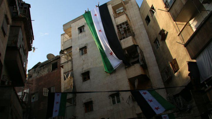 Après le 13-Novembre, les rebelles syriens craignent d'être abandonnés à leur sort - texte par Amara Makhoul-Yatim