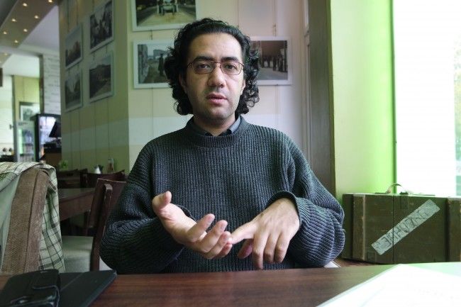 Attentats : « Les réfugiés syriens en Allemagne ne parlent que de ça » - entretien avec Monis Bukhari - par Jacques Pezet